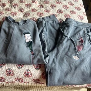 Gray/blue Sweatshirt and Joggers Set with Wine Glass Design